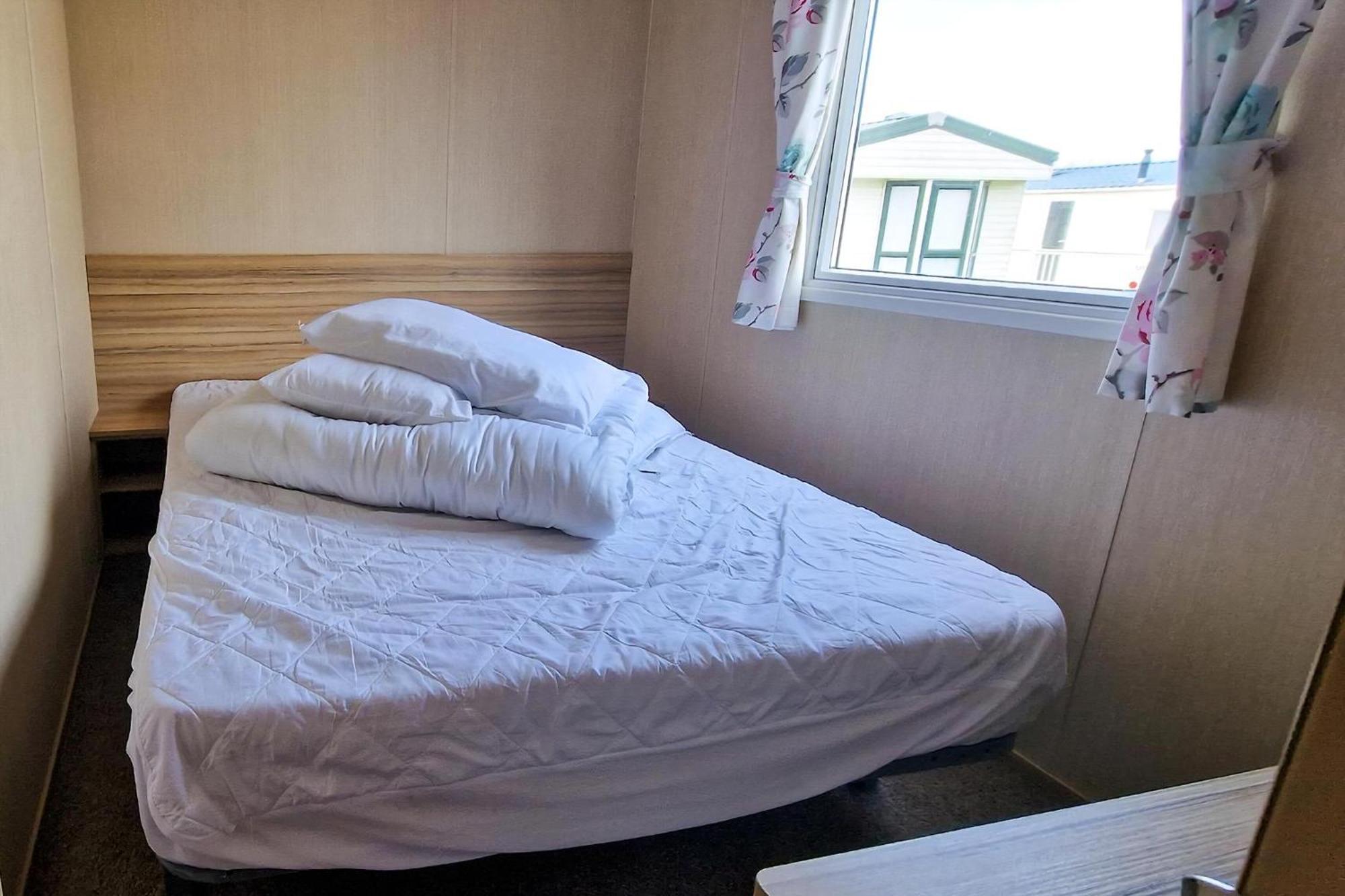 8 Berth Caravan For Hire At Manor Park Near To A Great Beach Ref 23041C Hunstanton Luaran gambar